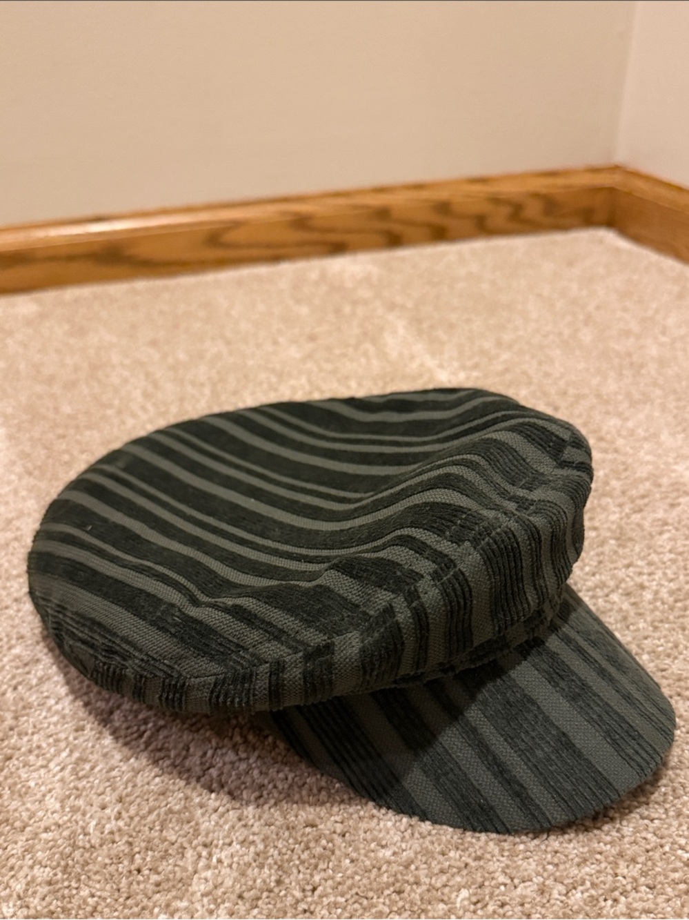 Gigi Pip EUC newsboy cap, teal striped corduroy, quilted interior small / medium